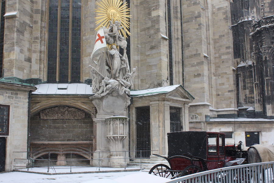 Die Kreuzkapelle liegt am nördlichen Ende des Stephansdomes