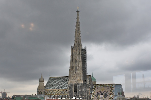 Stephansdom vom Sky-Café gegenüber