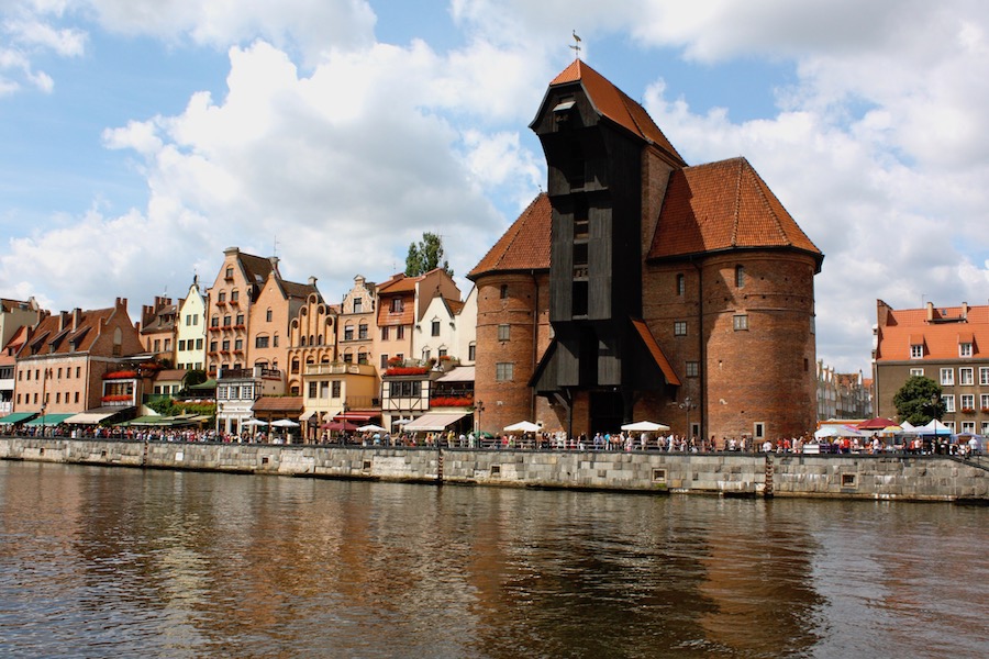 Der Danziger Hafen wurde im Zweiten Weltkrieg fast vollständig zerstört und wurde originalgetreu rekonstruiert