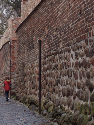 Die rostocker Stadtmauer an der Kröpeliner Straße