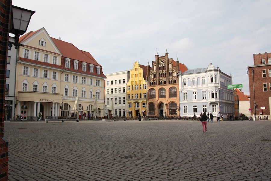 Alter Markt in Stralsund - der "Neue Markt " entsteht erst um 1500 und liegt ein paar Straßen weiter.