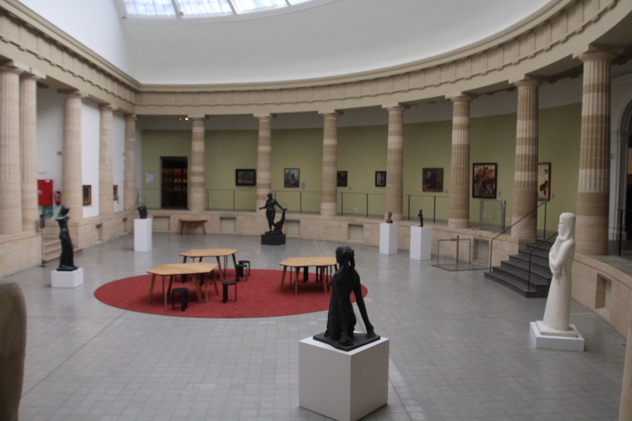 Einer von mehreren Skulpturensälen im MSK