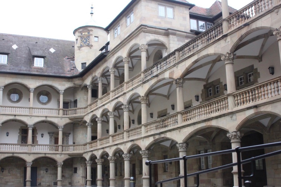 Der Innenhof des alten Schlosses in Stuttgart