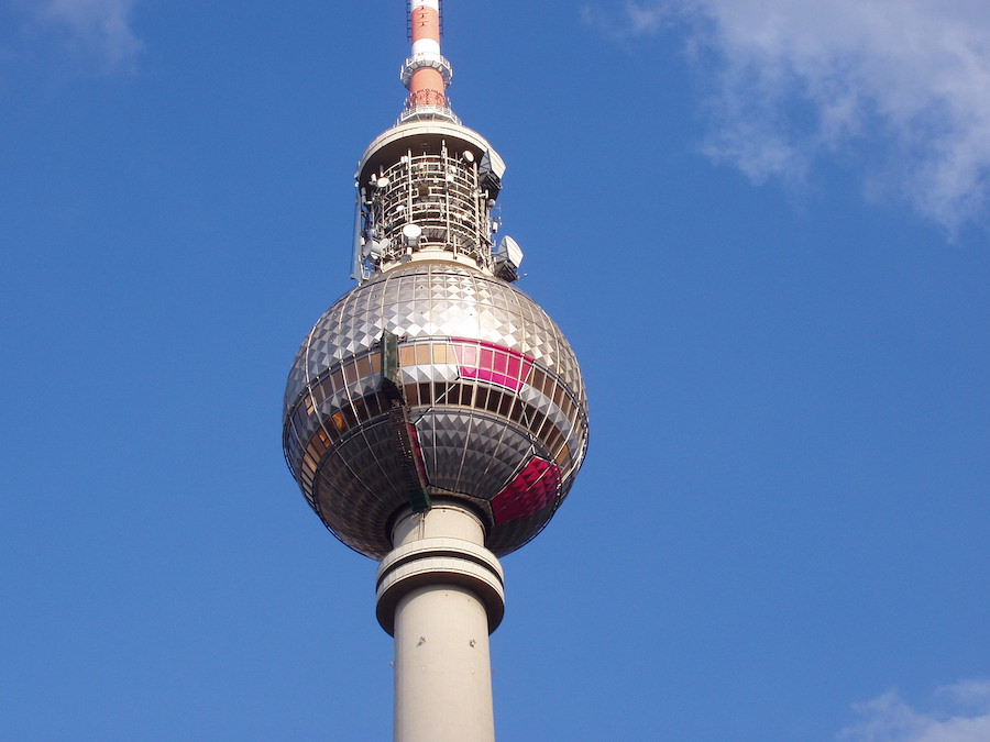Wahrzeichen des Platzess: Der Fernsehurm