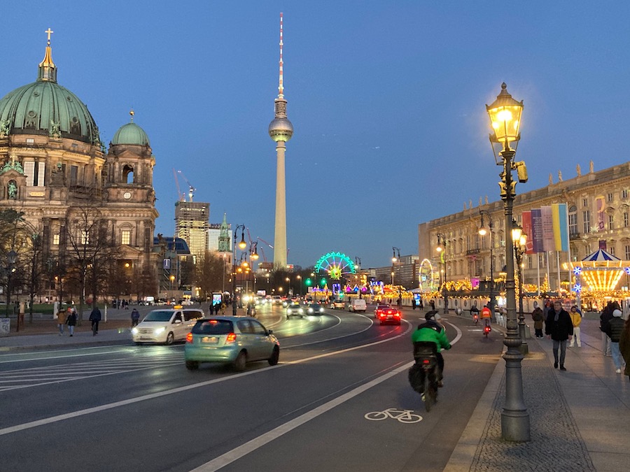 Berliner Weihnachtsmarkt am Dom