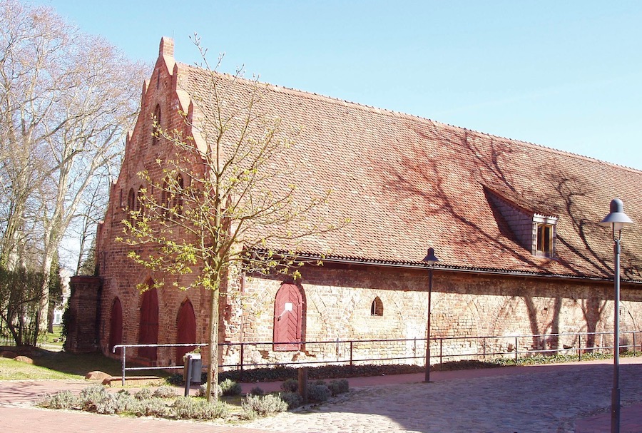 Das ehemalieg Kornhaus des Klosters
