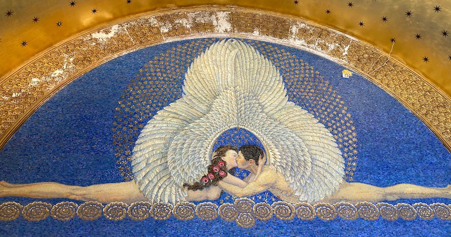 Die Mosaike im Hochzeitsturm veranschaulichen eher die Länge der Hochzeitsnacht