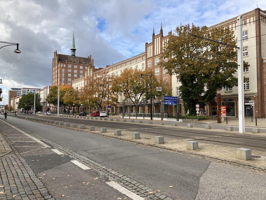 Die breite Lange Straße