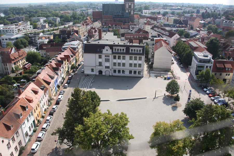 Der Alte Markt von der Petrikirche aus gesehen - im Hintergrund die Nikolaikirche
