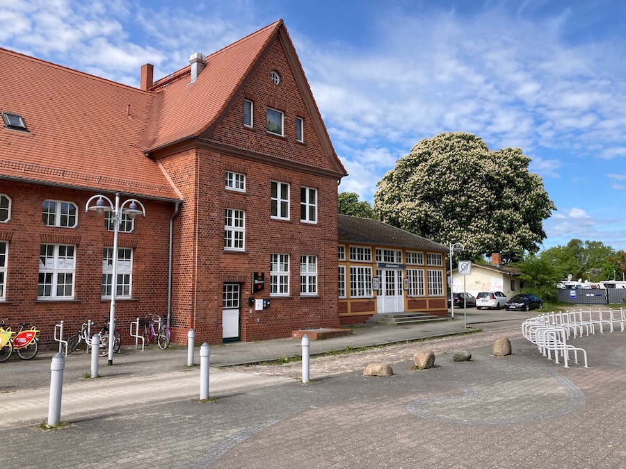 Buch - und Kunsthandlung im Bahnhof Ahlbeck