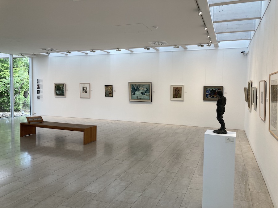 Die große Ausstellungshalle des Museums