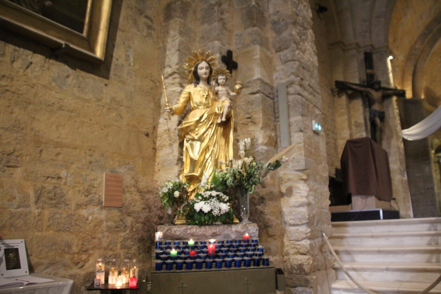 Die Maria für die Weißen steht in der Hauptkirche, die schwarze Sara muß sich mit der Krypta begnügen. Ist das Rassismus?