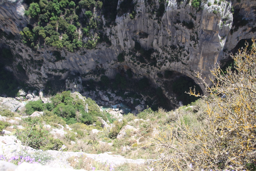 Der Verdon aus etwa siebenhundert Meter Höhe - für Details klicke man auf das Bild